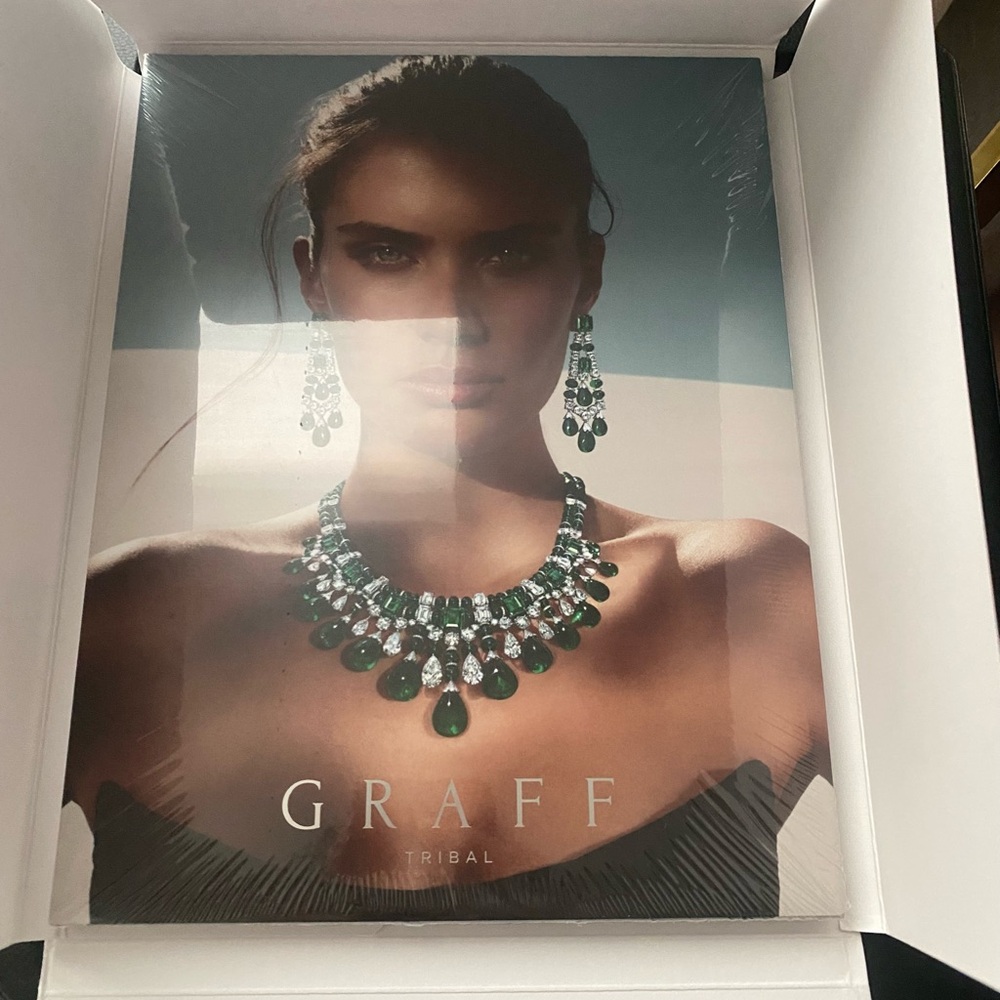 GRAFF JEWELRY COFFEE BOOK